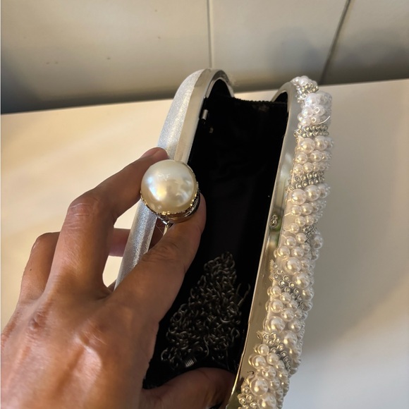 Pearl-Embellished Clutch - White - Picture 4 of 4
